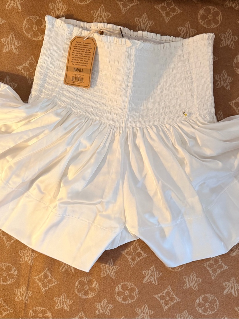 NWT NATURAL LIFE White Satin Mini Skort with Smocked Waist Small - Picture 5 of 8